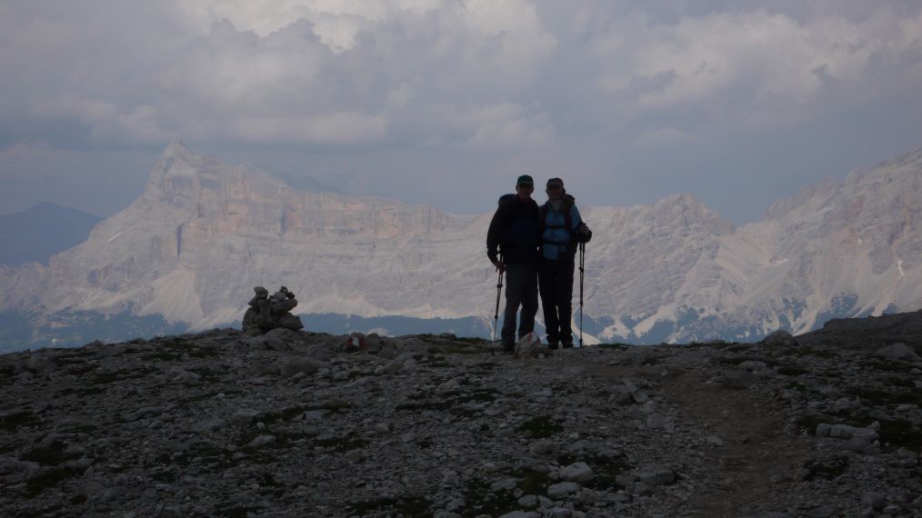 pisciadu_178.JPG - Touristen vor Heiligkreuzkofel