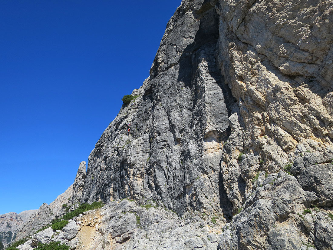 fiames008.jpg - Die steilste Passage kommt in Sicht. Sie beginnt mit einer Leiter.