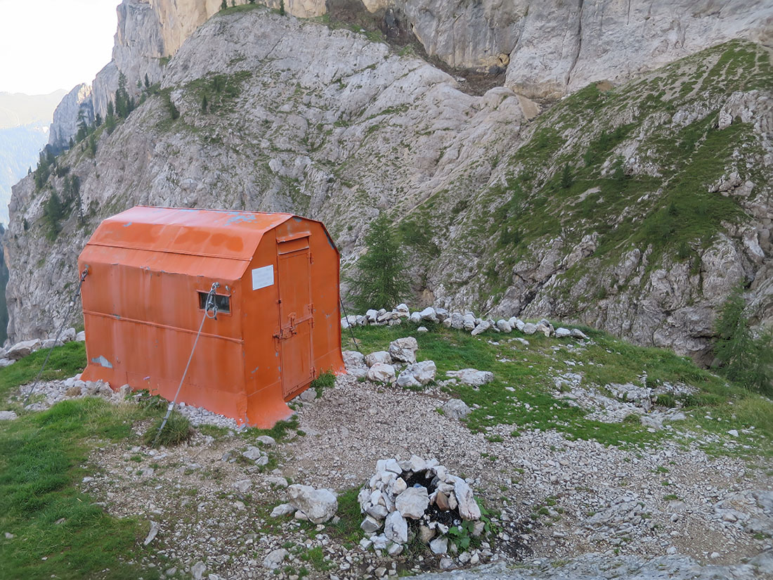 gadotti010.jpg -                                