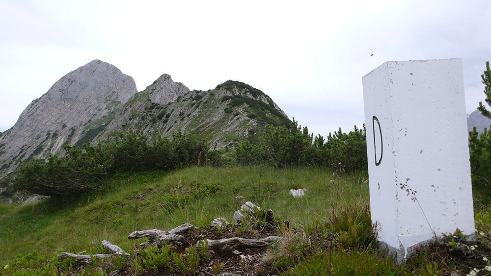 arnspitz03.jpg - Steht ein D herum und schaut dumm
