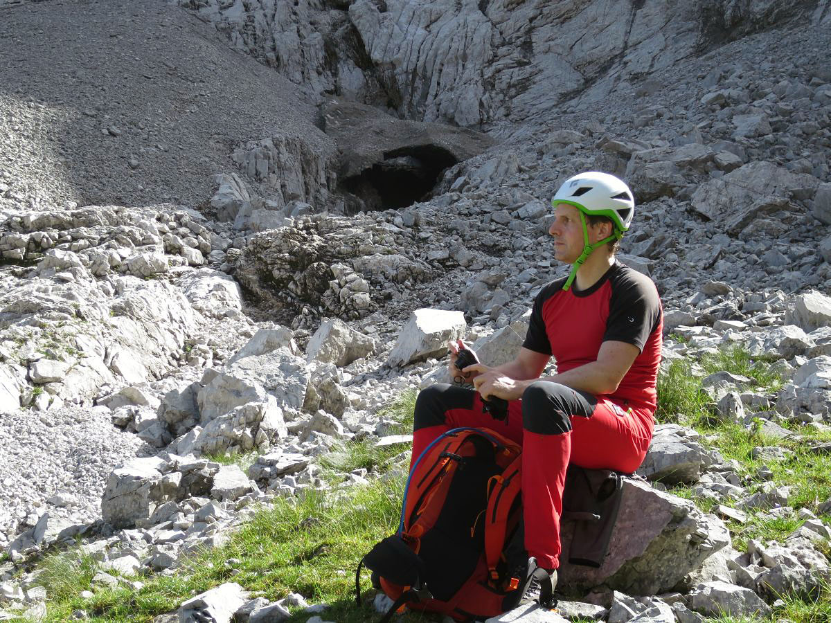 lali014.JPG - Der Alpengeist war ziemlich skeptisch, aber es gab letztlich keine Alternative. Es musste dort rauf gehen.