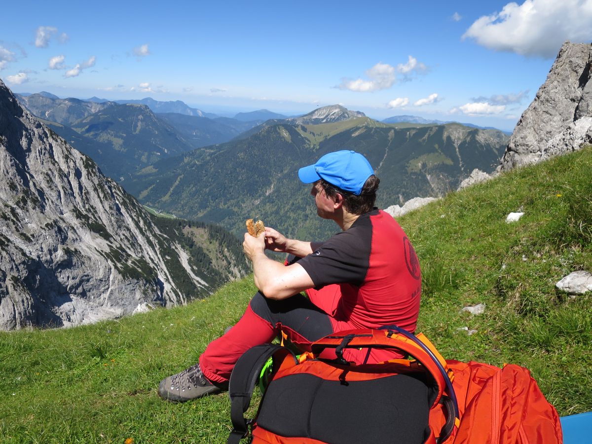 lali048.JPG - Ein herrlicher Brotzeitplatz!