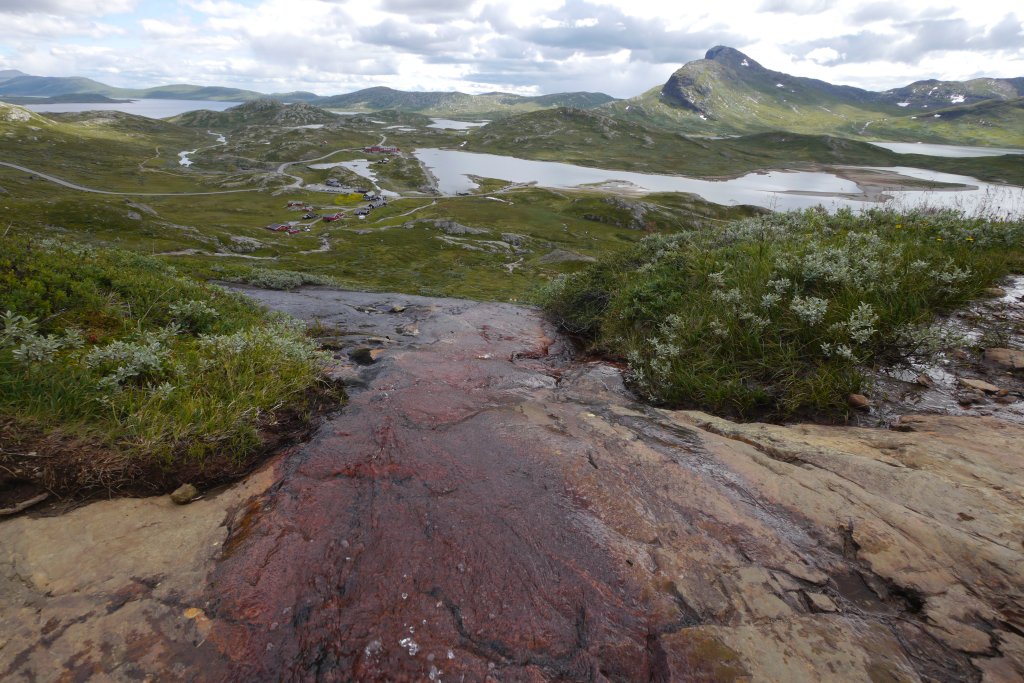 norw_0105.jpg - Am nächsten Tag war das Wetter instabil und wir entschlossen uns für eine kleine Bergtour in der Nähe vom Campingplatz Maurwangen.