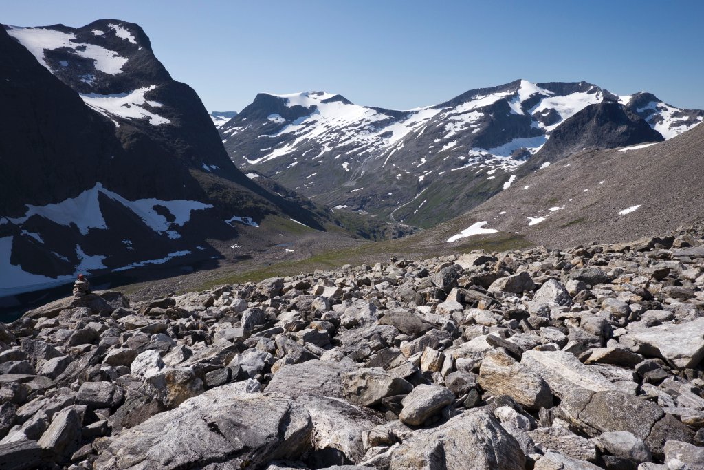norw_0230.jpg - Anfangs noch kommod, endet er jäh in einem großen und steilen Blockfeld.