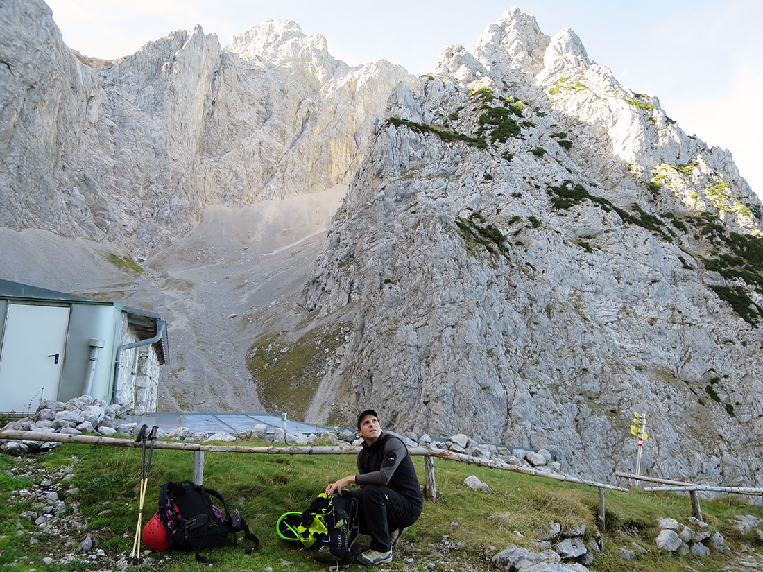 soldweg012.jpg - Inspektion der Route. Schon komisch, dass man nach 5 Jahren erst mal wieder suchen muss.                  
