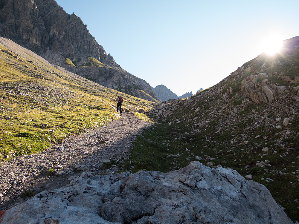 steinsee200.jpg - Letzter Tag: Zur Dremelspitze. Diese Tour ist in meinem Buch als "schwierig" bewertet. Die Ehrwalder Sonnspitz, die sich schon drei Mal problemlos ging, ist "sehr schwierig". Ich hatte deshalb keine Zweifel, dass ich den Berg pack. Es kam anders.