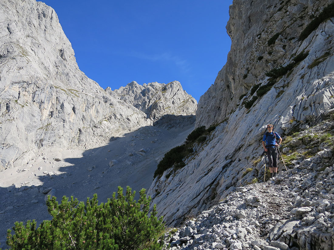 treffauer044.jpg - Schneekar mit dem Kleinkaiserl am Ende.