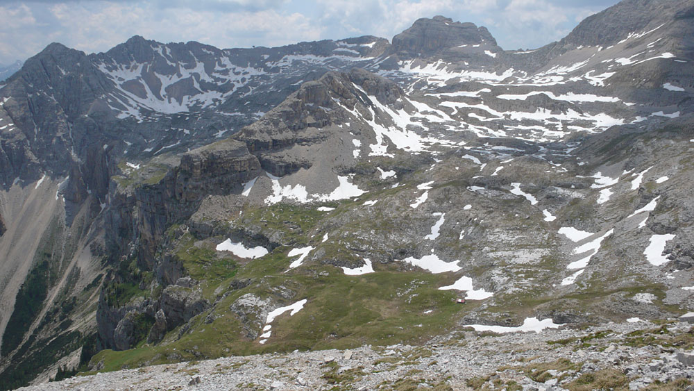 latemar160.jpg - Walking on the moon.