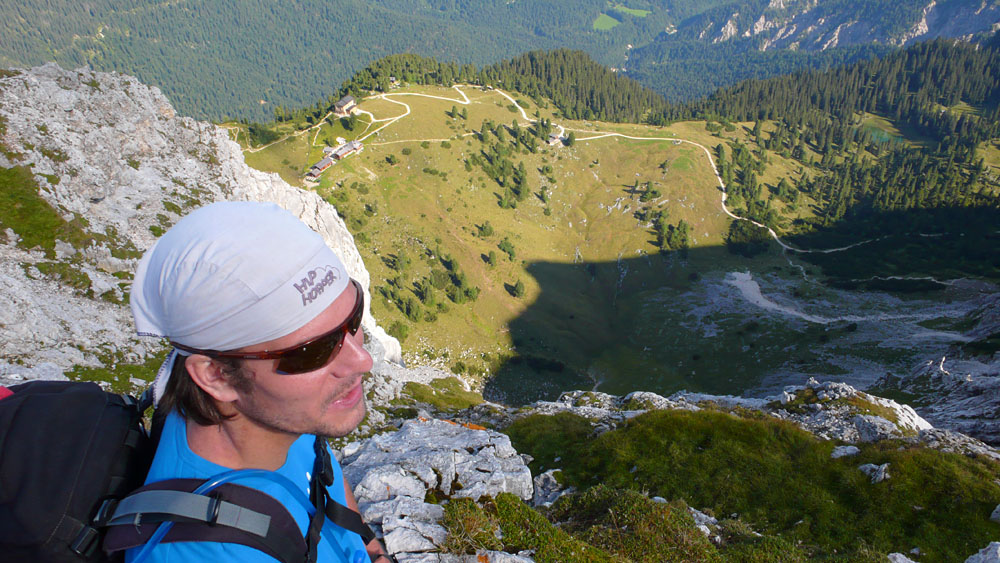 P1010333.JPG - Aber erst mal zu den Schachenhäusern runter.